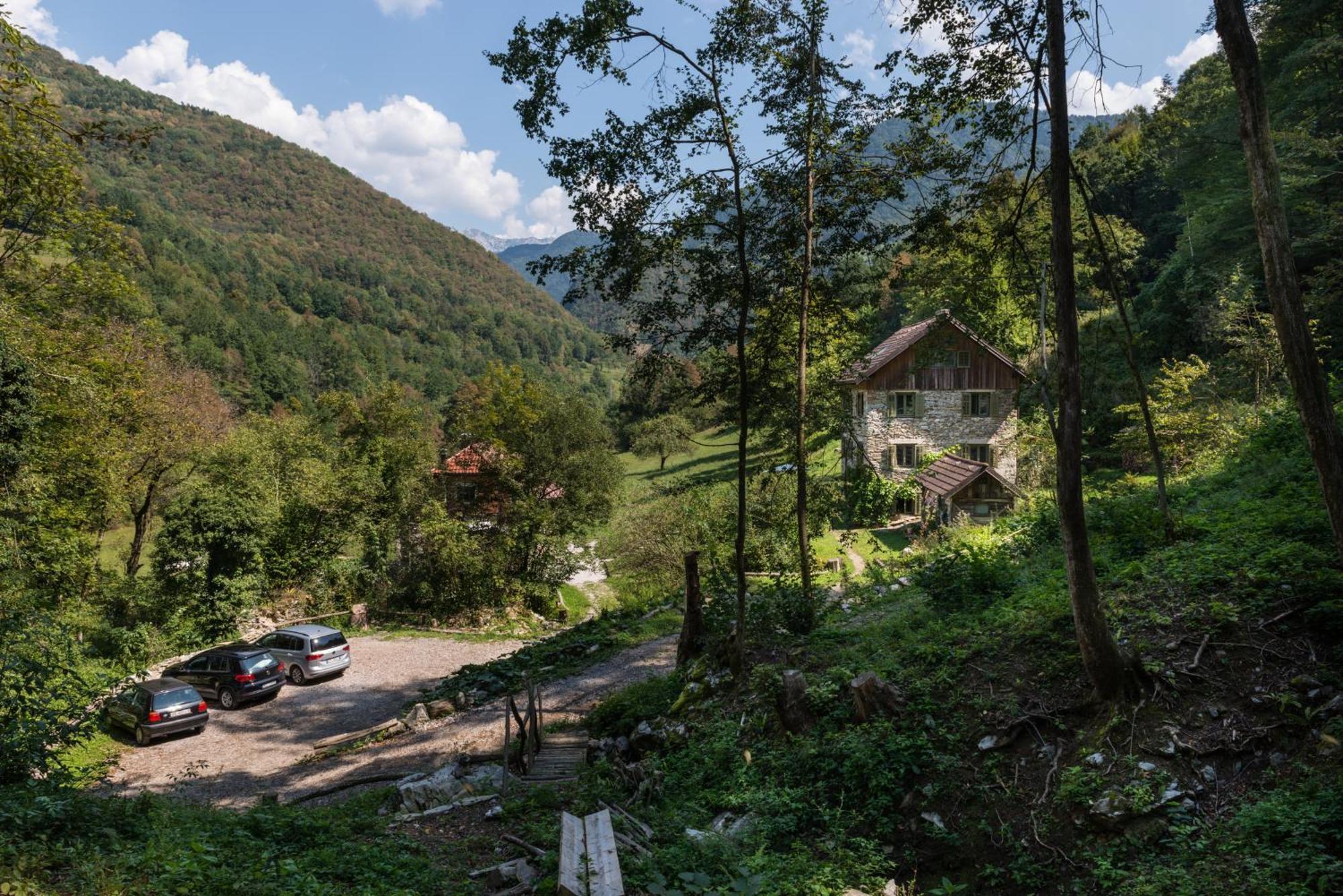 Klavze 28 Bed & Breakfast Most Na Soci Bagian luar foto